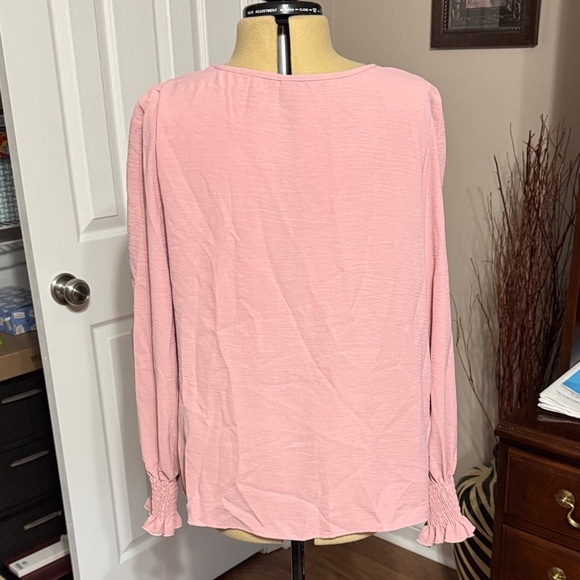 Elegant Pink Women's Top - Picture 4 of 4